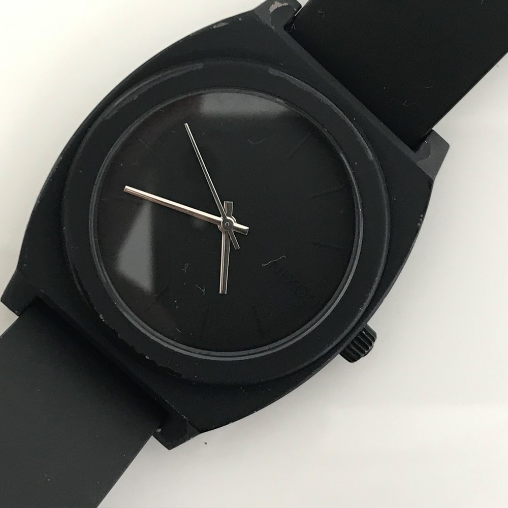 Nixon Minimal Men Watch Black Rubber Band WR 100M - Picture 3 of 8
